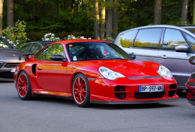 Porsche 996 GT2