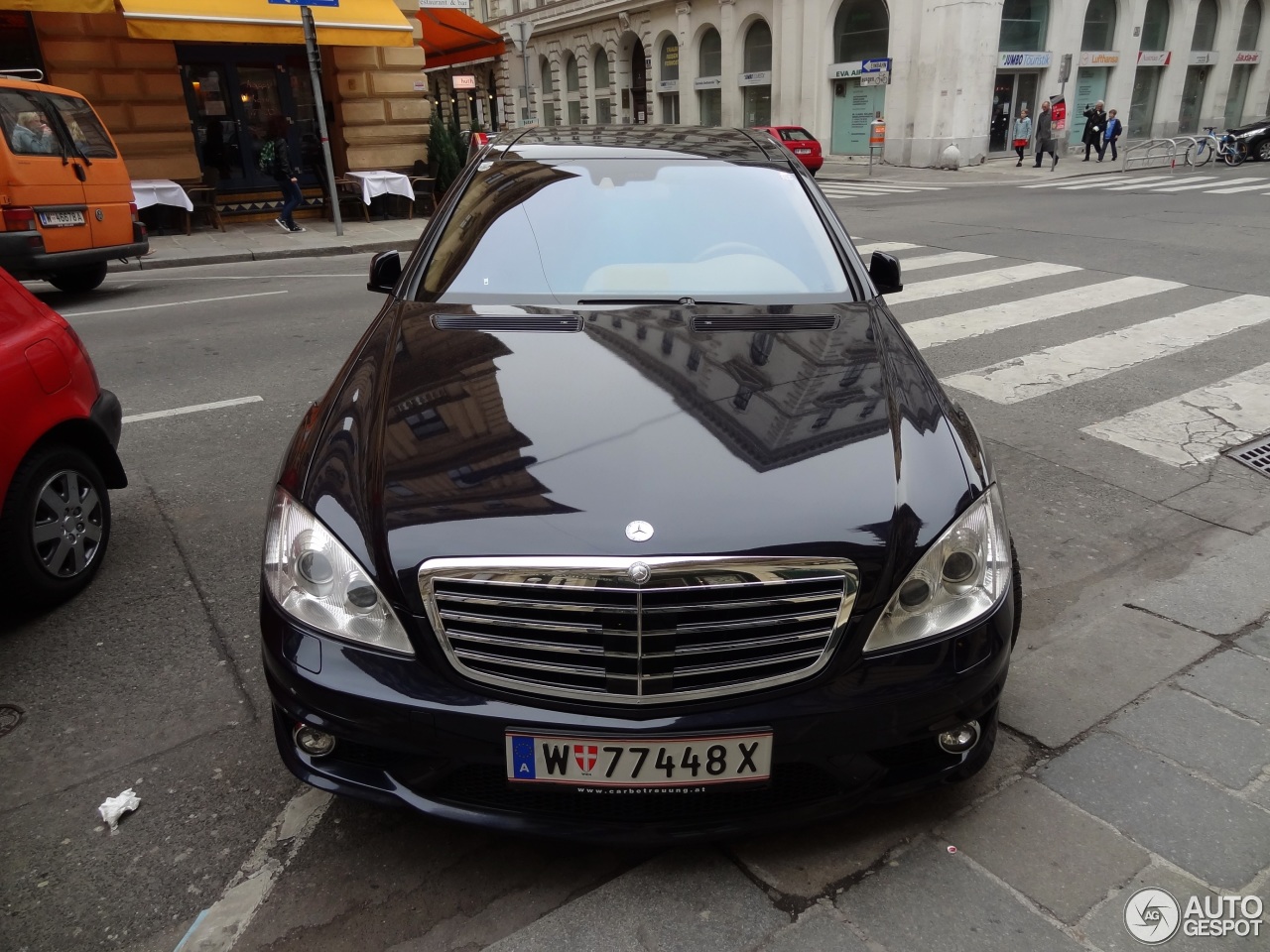 Mercedes-Benz S 65 AMG V221