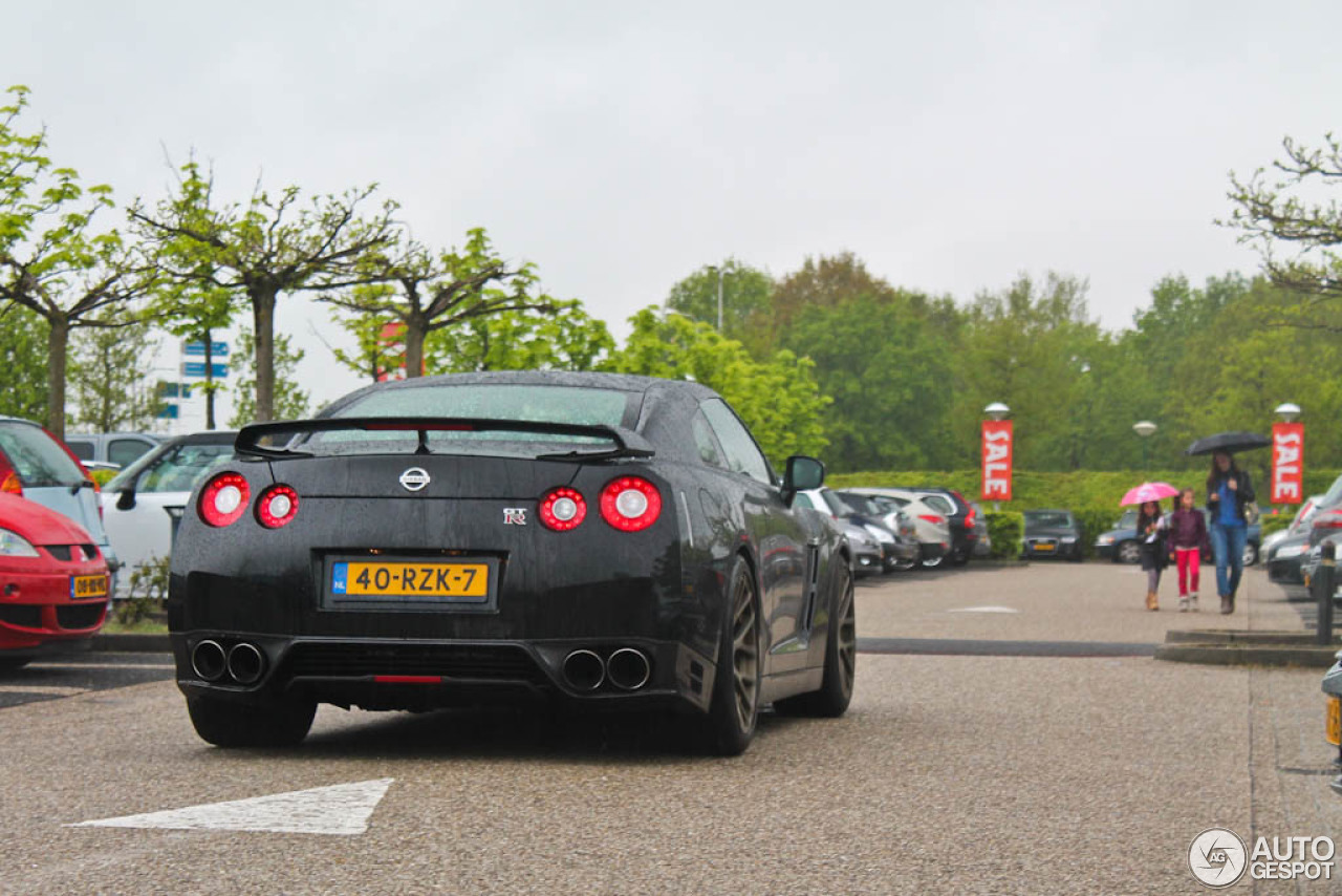 Nissan GT-R 2011