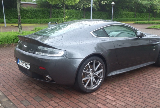 Aston Martin V8 Vantage S