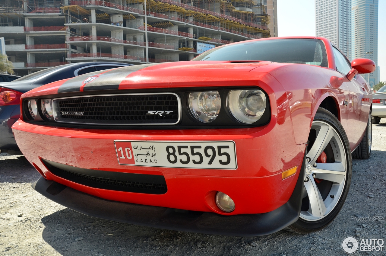 Dodge Challenger SRT-8