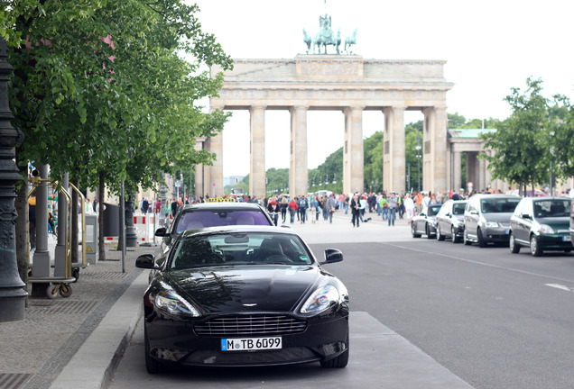 Aston Martin DB9 2013