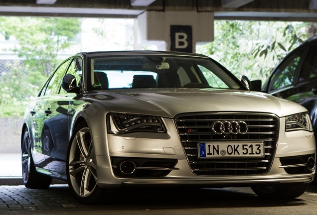 Audi S8 D4