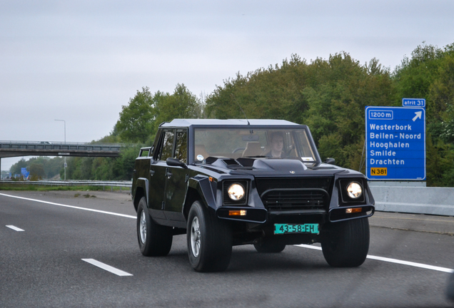 Lamborghini LM002