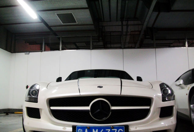 Mercedes-Benz SLS AMG