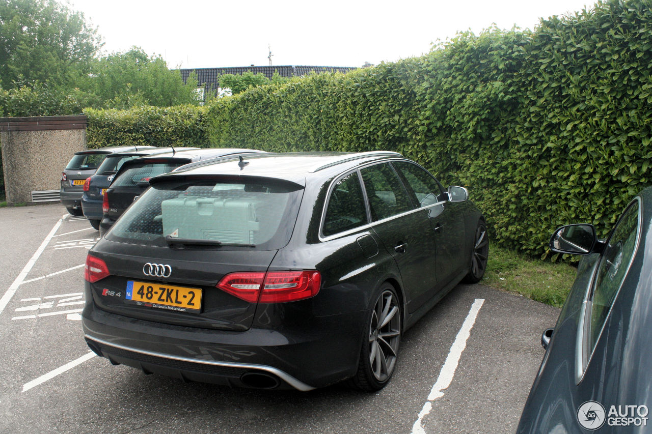 Audi RS4 Avant B8