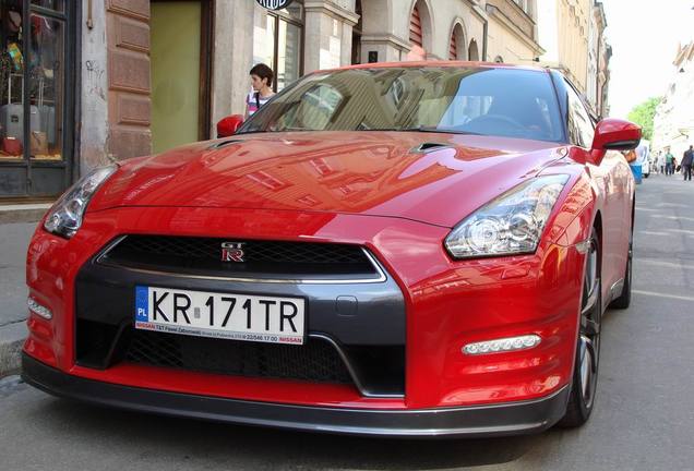 Nissan GT-R 2012