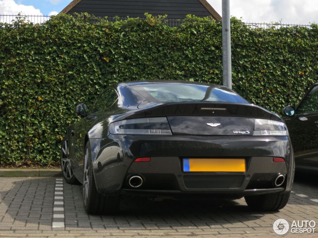 Aston Martin V8 Vantage S