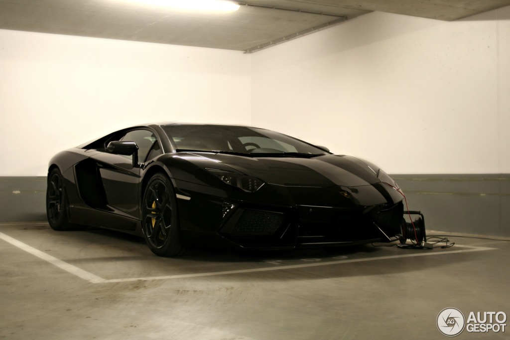 Lamborghini Aventador LP700-4