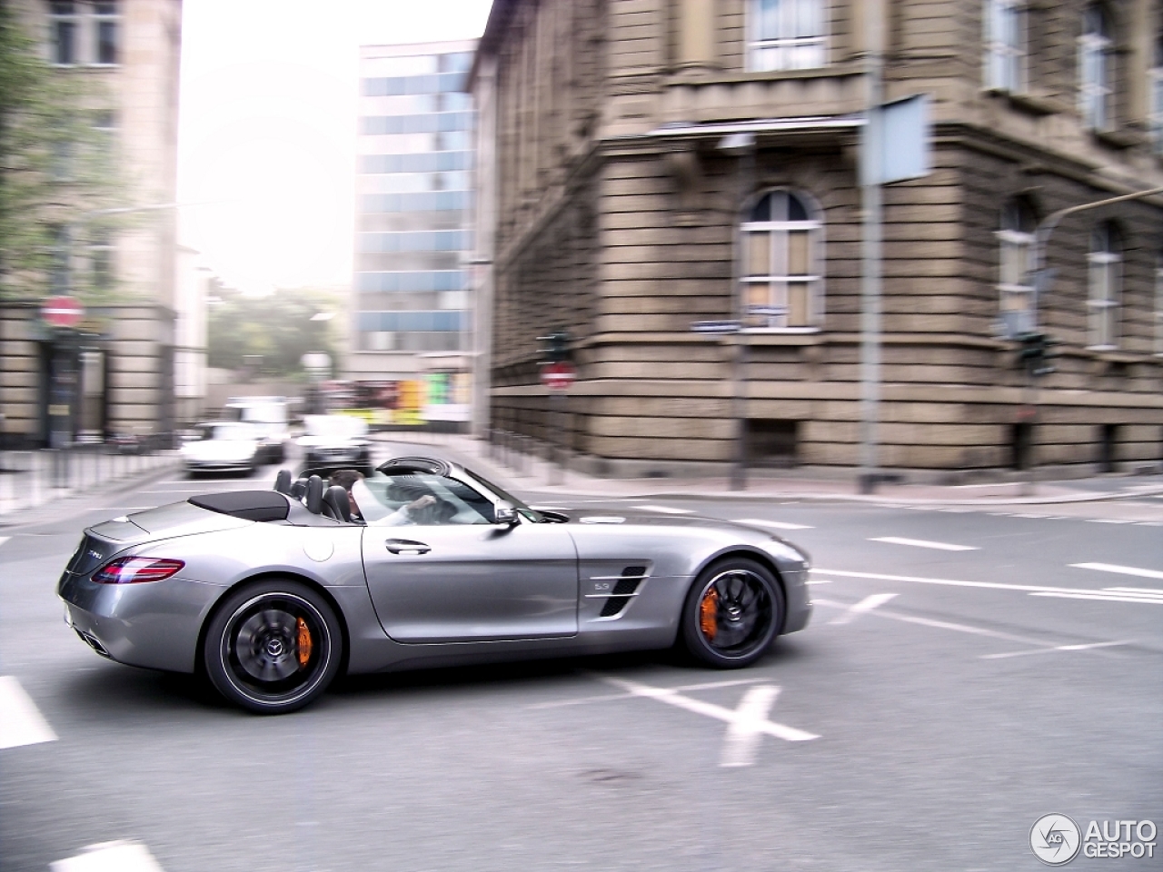 Mercedes-Benz SLS AMG Roadster