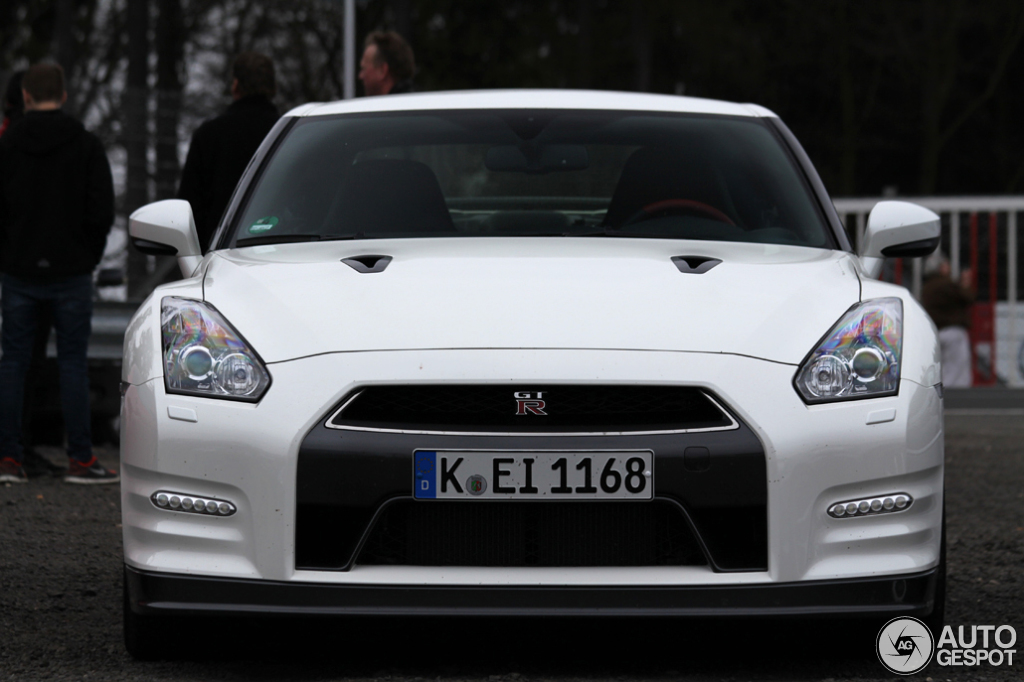 Nissan GT-R 2013