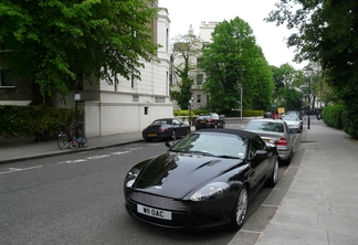 Aston Martin DB9 Volante