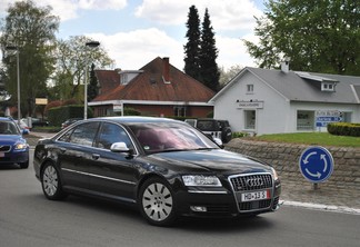 Audi S8 D3