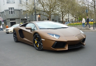 Lamborghini Aventador LP700-4