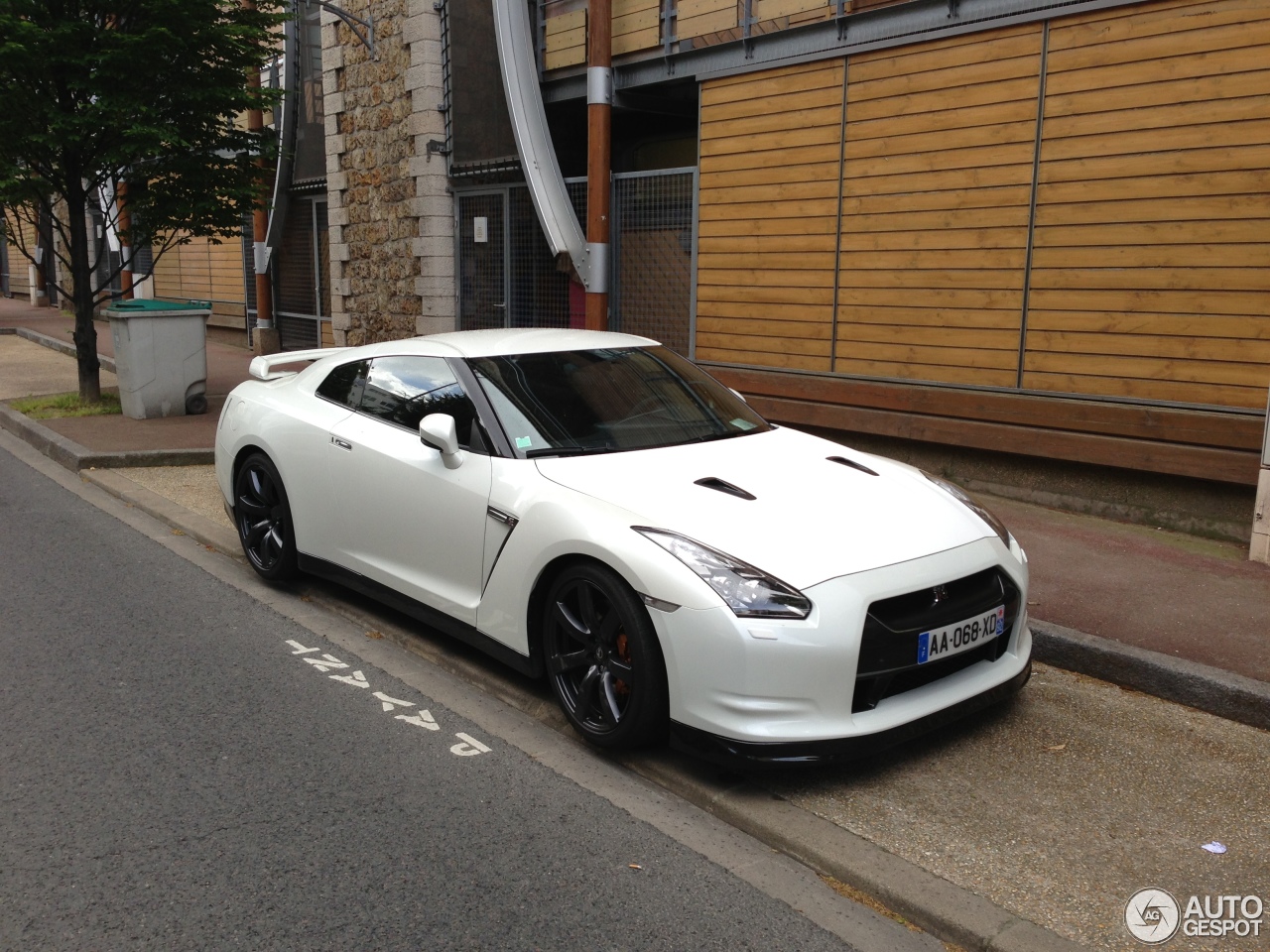 Nissan GT-R