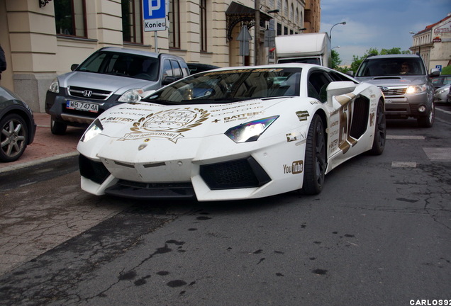 Lamborghini Aventador LP700-4