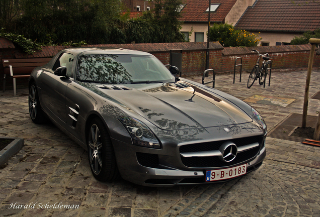 Mercedes-Benz SLS AMG