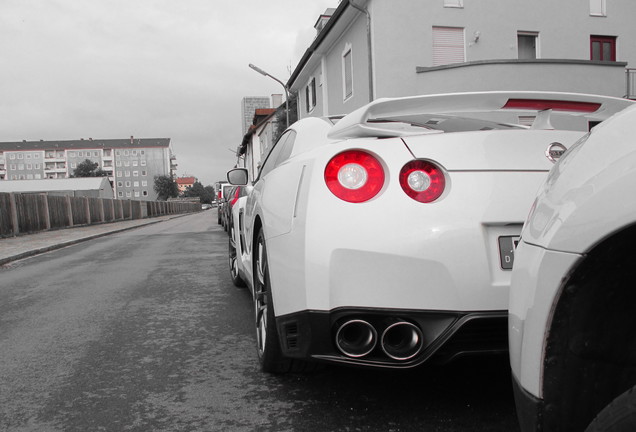 Nissan GT-R 2012