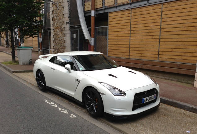 Nissan GT-R