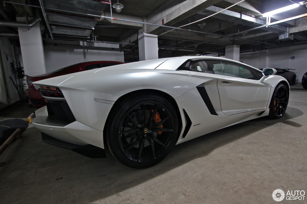 Lamborghini Aventador LP700-4