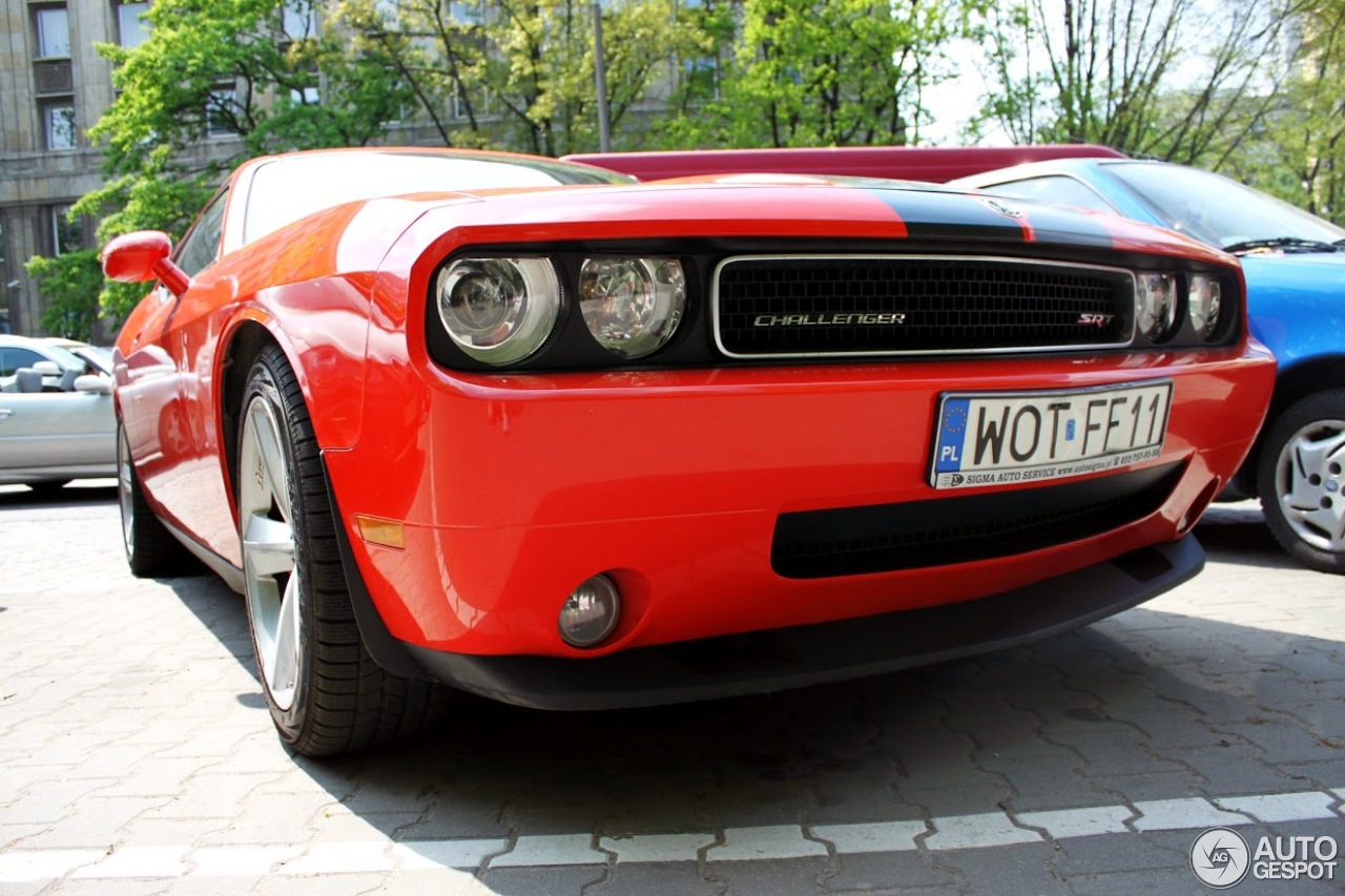 Dodge Challenger SRT-8