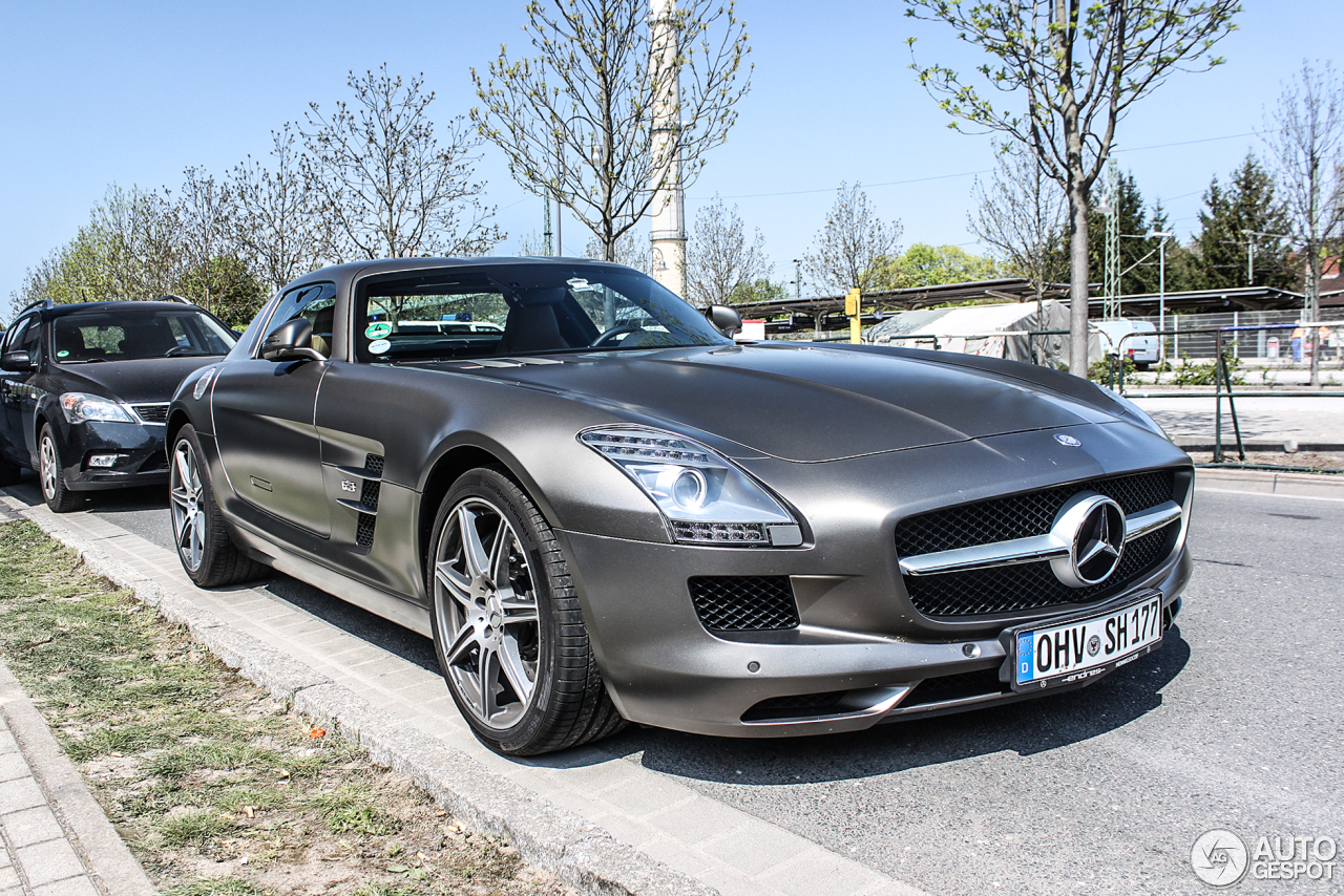 Mercedes-Benz SLS AMG