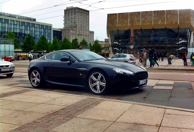 Aston Martin V8 Vantage