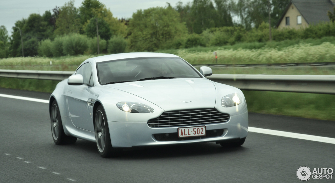 Aston Martin V8 Vantage