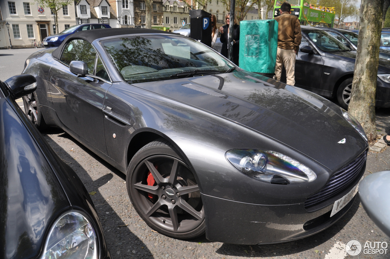 Aston Martin V8 Vantage Roadster