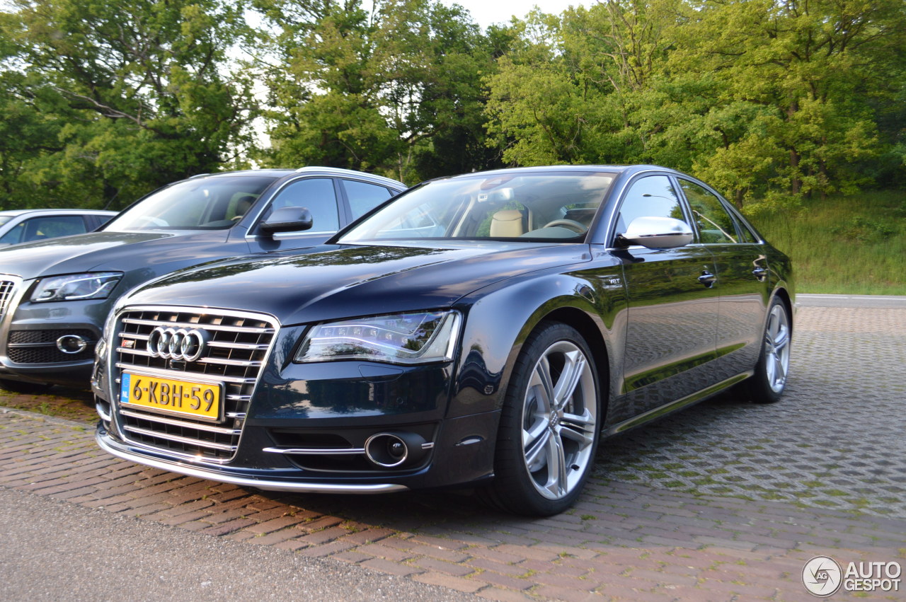 Audi S8 D4