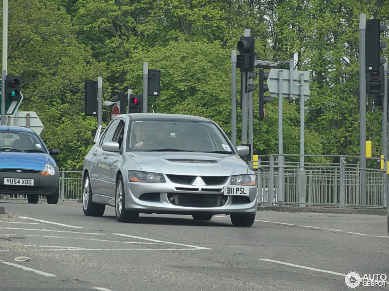 Mitsubishi Lancer Evolution VIII FQ-300