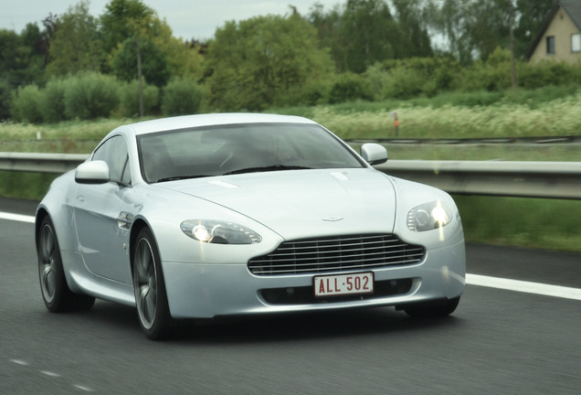 Aston Martin V8 Vantage