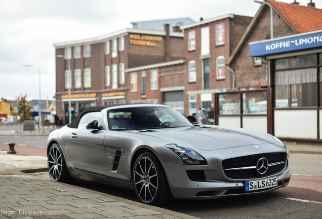 Mercedes-Benz SLS AMG GT Roadster