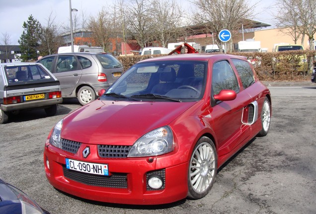 Renault Clio V6 Phase II