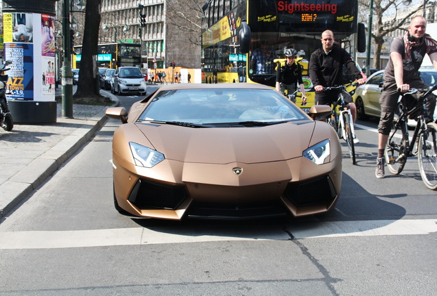 Lamborghini Aventador LP700-4