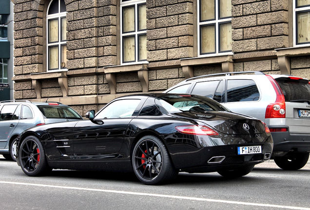 Mercedes-Benz SLS AMG