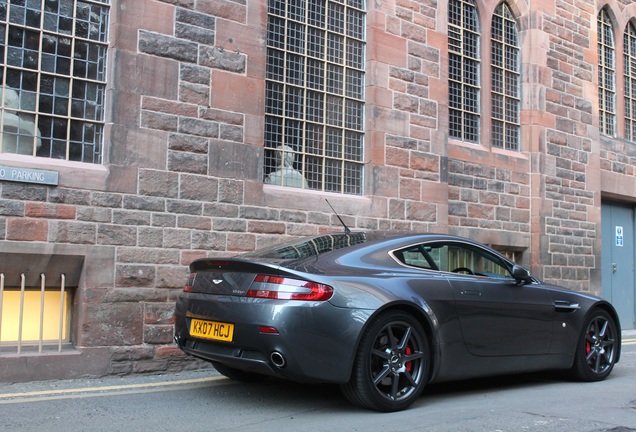 Aston Martin V8 Vantage