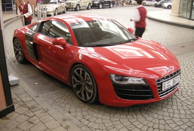 Audi R8 V10