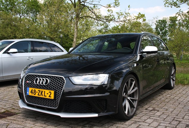 Audi RS4 Avant B8