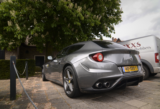 Ferrari FF