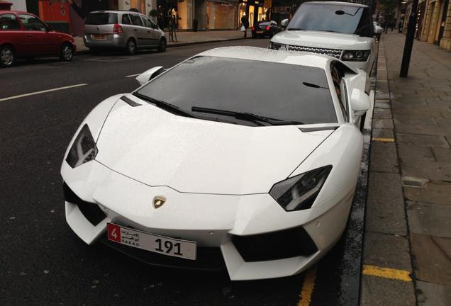 Lamborghini Aventador LP700-4