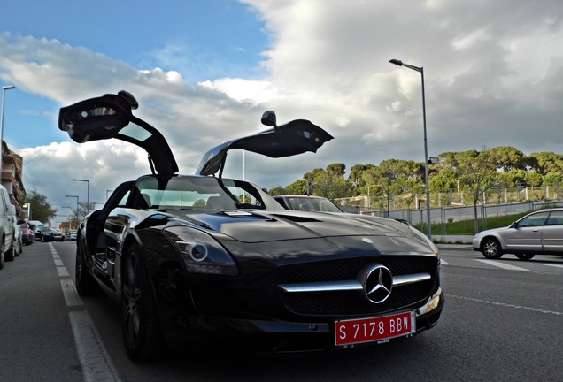 Mercedes-Benz SLS AMG