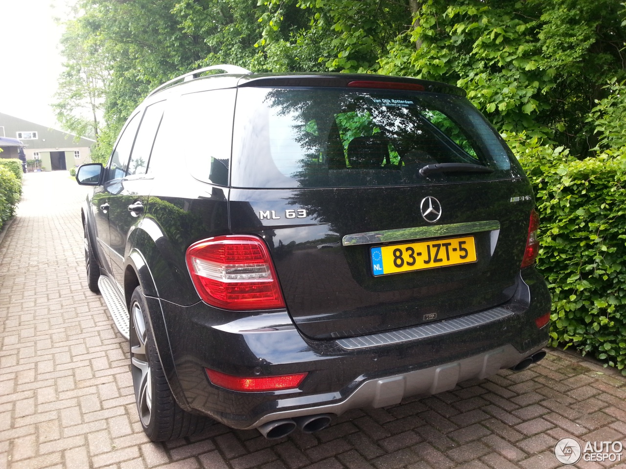 Mercedes-Benz ML 63 AMG 10th Anniversary