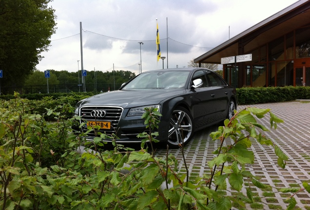 Audi S8 D4