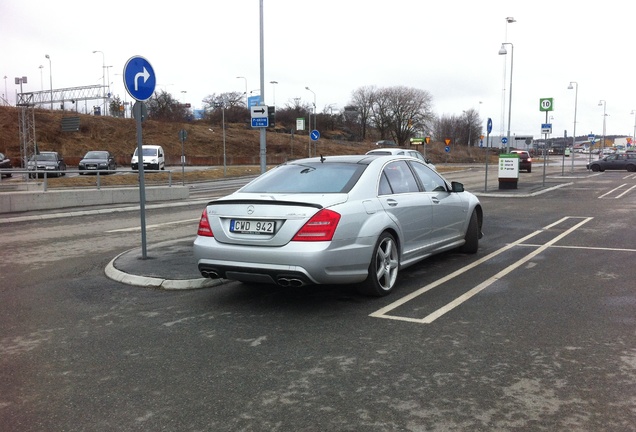 Mercedes-Benz S 65 AMG V221 2010