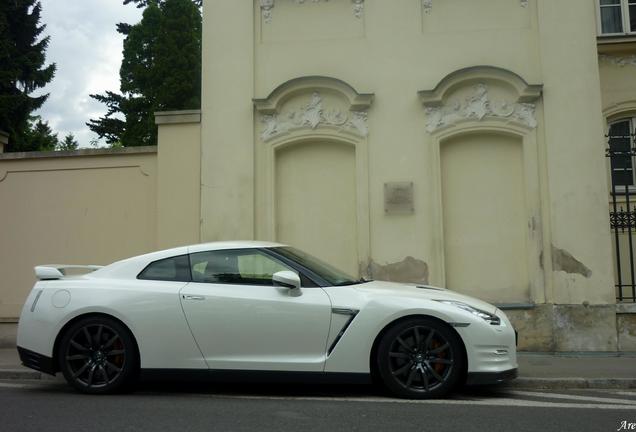 Nissan GT-R 2012