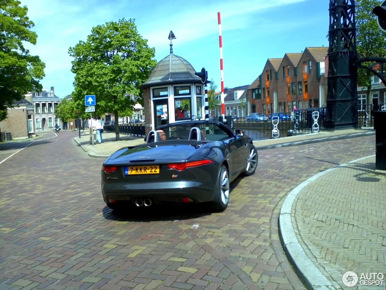 Jaguar F-TYPE S Convertible