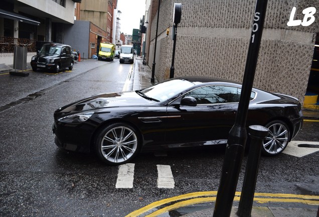 Aston Martin DB9 2013