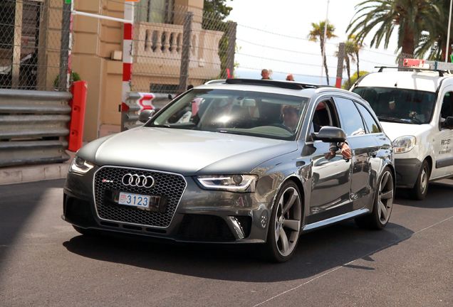 Audi RS4 Avant B8