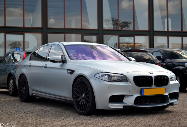 BMW M5 F10 2011